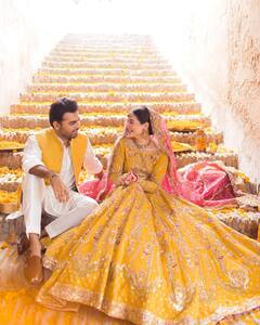 'हमज़ा' की बाहों में 'हाला'...हानिया आमिर और फरहान सईद की ये तस्वीरें आपके दिल में उतर जाएंगी