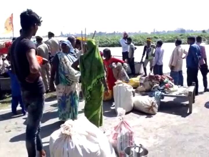 Basti Flood: बस्ती में बाढ़ से हाहाकार, 70 गांव की एक लाख आबादी प्रभावित, रेस्क्यू ऑपरेशन में जुटा प्रशासन Flood Affected one lakh popultaion of 70 villages in Basti ANN Basti Flood: बस्ती में बाढ़ से हाहाकार, 70 गांव की एक लाख आबादी प्रभावित, रेस्क्यू ऑपरेशन में जुटा प्रशासन