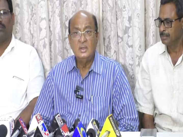 Rajahmundry TDP Mla Gorantla Butchaiah criticizes CM Jagan Minister trying to stop Amaravati Padayatra Gorantla Butchaiah : వారం రోజుల్లో  బ్రిడ్జ్ రిపేర్  పూర్తి చేస్తే నా రెండు చెవులు కోసుకుంటా- ఎమ్మెల్యే  గోరంట్ల బుచ్చయ్య
