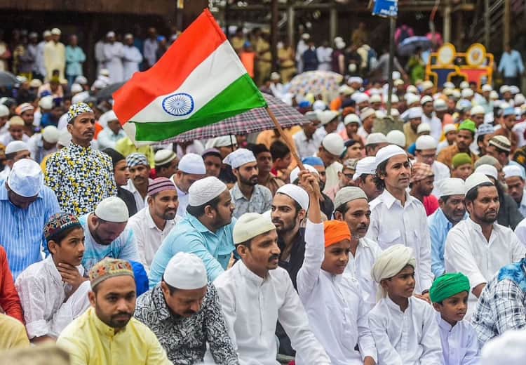 BJP minority wing to hold Pasmanda Muslim Buddhijeevi Sammelan in UP on Sunday Pasmanda Muslim Meeting: बीजेपी करने जा रही है पसमांदा मुस्लिमों का सम्मेलन, इस तरह के पहले कार्यक्रम का दावा