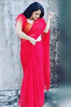 In Pics: मराठमोळ्या अभिनेत्रीच्या दिलखेचक अदा; चाहत्यांच्या मनावर करतेय राज्य