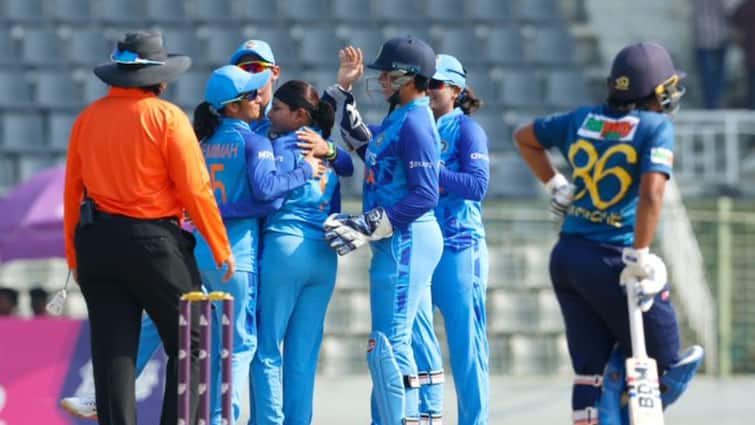 Womens's Asia Cup: India beat Sri Lanka by 8 wickets in the final to secure seventh title Womens's Asia Cup: আট উইকেটে শ্রীলঙ্কাকে হারিয়ে রেকর্ড সপ্তম এশিয়া কাপ জিতল ভারত