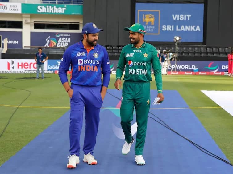 Rohit Sharma and Babar Azam on bonding between India Pakistan players IND vs PAK: भारत-पाकिस्तानचे खेळाडू एकमेकांना भेटल्यावर काय बोलतात? सर्वांसमोर रोहित-बाबरनं सांगितली अंदर की बात!