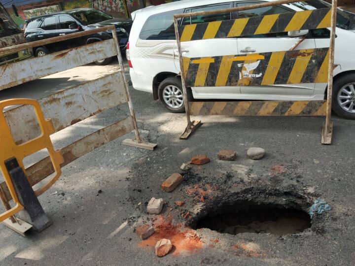 Several feet big hole At Patna's Frazer Road Two Autos Collided with each other Leads many injured ann Bihar: पटना के फ्रेजर रोड में अचानक धंसी सड़क, बन गया कई फीट बड़ा होल, आपस में टकराए दो ऑटो, कई घायल