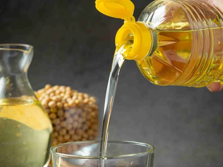 Hardoi News Illegal food business operation raided 827 liter mustard oil seized ANN Hardoi News: त्योहारों के बीच मिलावटखोर एक्टिव, हरदाई में प्रशासन के एक्शन में 827 लीटर सरसों तेल जब्त