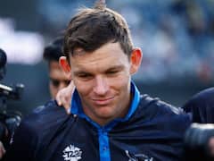 In Pics : अन् मैदानातच पाणावले खेळाडूंचे डोळे, श्रीलंकेवर ऐतिहासिक विजयानंतर नामिबियाचा संघ भावूक