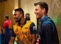 SL vs NAM: T20 World Cup के पहले मैच के लिए श्रीलंका ने टॉस जीतकर किया पहले गेंदबाजी का फैसला, देखें प्लेइंग इलेवन