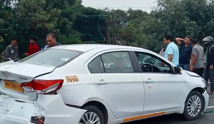 अपघातात चार ते पाच लोक जखमी झाले आहेत.