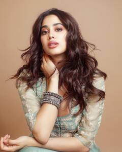 Janhvi Kapoor: అబ్బా అనిపిస్తున్న అతిలోక సుందరి కూతురు!