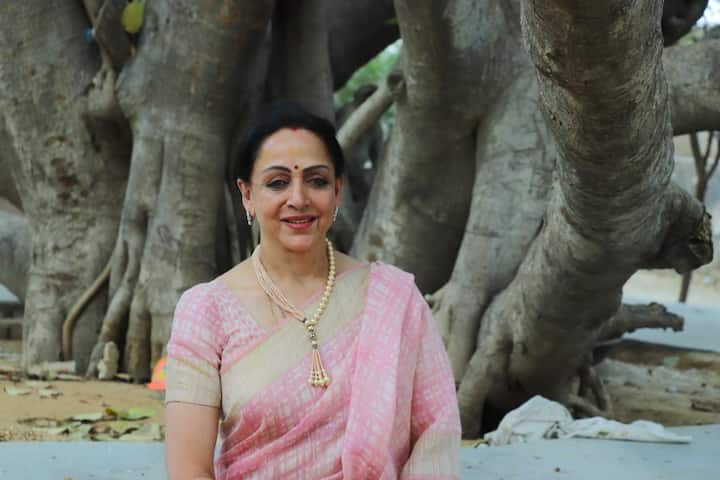 ধর্মেন্দ্রর সঙ্গে অভিনয় হেমার জীবনের অন্যতম বড় সুযোগ