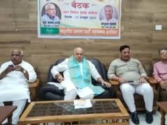 अयोध्याः कृषि मंत्री सूर्य प्रताप शाही ने कहा- बाढ़ ग्रस्त इलाकों का हो रहा सर्वे, किसानों की दी जा रही मिनी किट