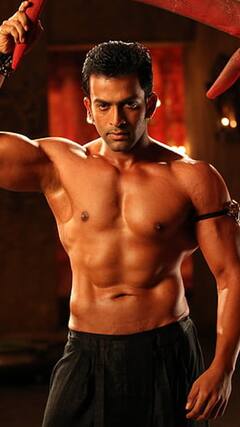 நடிகர் பிருத்விராஜ்ஜின் பிரபலமான மலையாளத் திரைப்படங்களின் பட்டியல் !