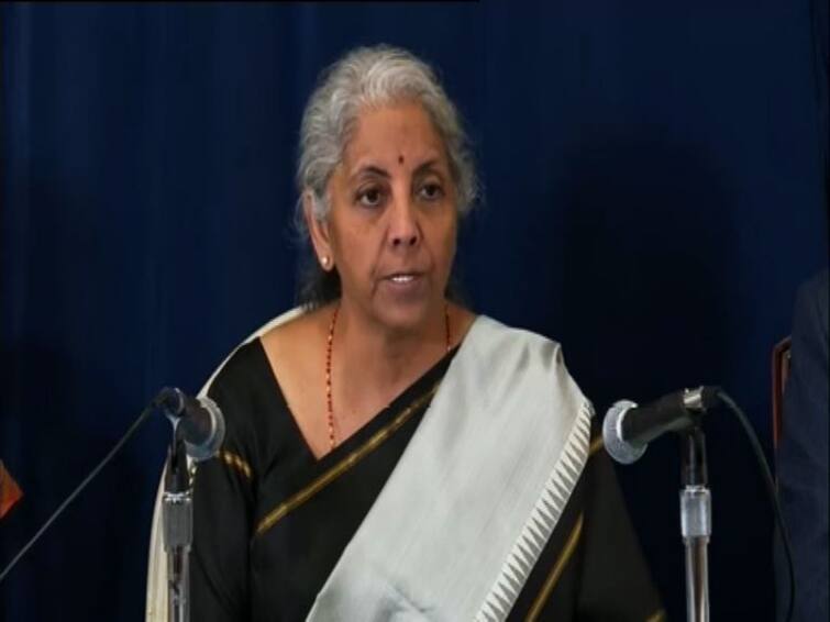 Indian Rupee has performed much better finance minister Nirmala Sitharaman on Rs vs USD Rupee Vs Dollar: ‘રૂપિયો નબળો નથી પડ્યો, ડૉલર મજબૂત થઈ રહ્યો છે’ – અમેરિકામાં નાણા મંત્રી સીતારમણે આપ્યો આ તર્ક