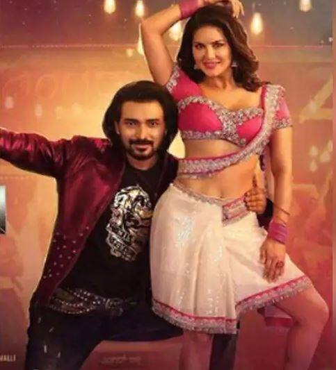 Sunny Leone  item song Dinger Billi in the Kannada Film Champion is making fans crazy, fans dancing in theater  Video Viral Watch Watch: Sunny Leone ਦਾ ਡਾਂਸ ਵੇਖ ਕੇ ਬੇਕਾਬੂ ਹੋਏ ਪ੍ਰਸ਼ੰਸਕ! ਥੀਏਟਰ ‘ਚ ਹੀ ਨੱਚਣ ਲੱਗ ਪਏ