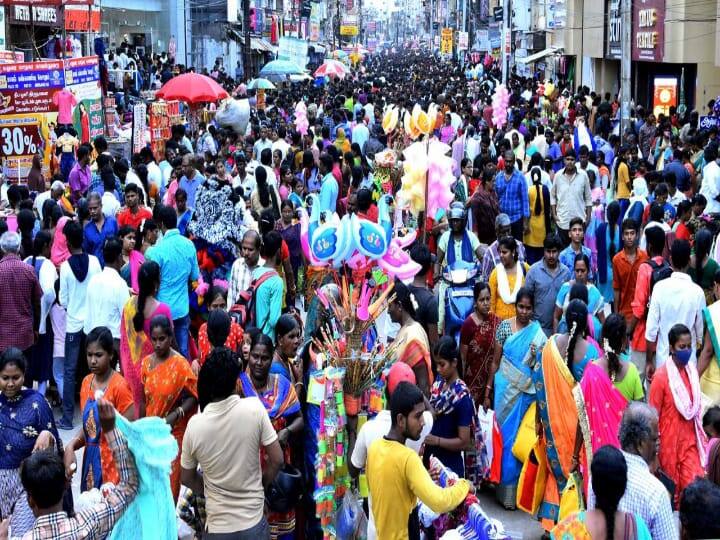 மதுரை விளக்குத்தூண் பகுதியில் மக்கள் கூட்டம்