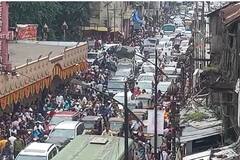 In Pics : पुणेकरांची दिवाळी खरेदी जोमात; तुळशीबाग परिसरात तुफान गर्दी