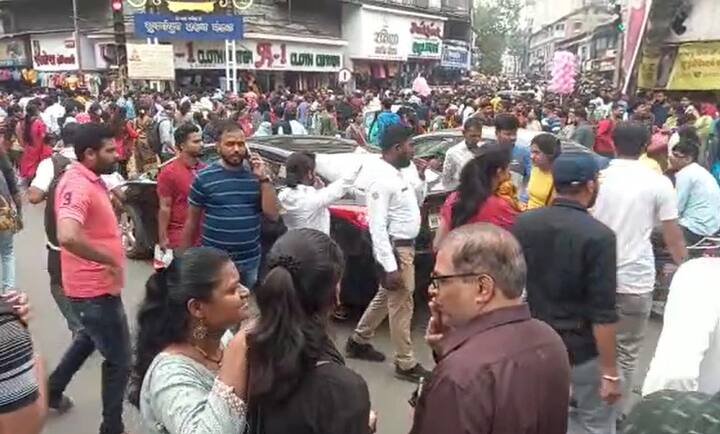 काही दिवसांवर दिवाळी आली आहे. त्यात आज शेवटचा रविवार असल्याने नागरीकांनी खरेदीसाठी गर्दी केली आहे.