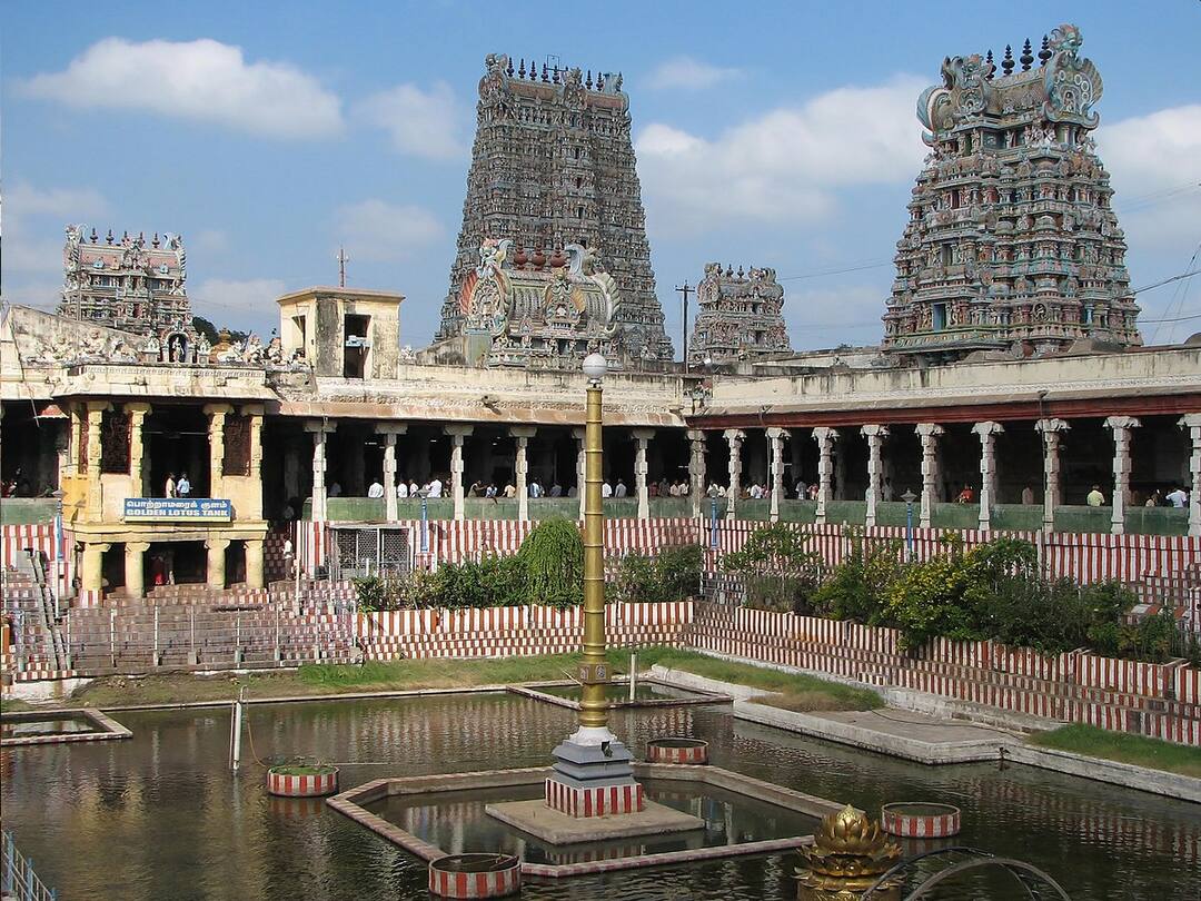 Madurai Meenakshi Amman Temple: சூரிய கிரகணத்தால் வரும் 25-ந் தேதி மதுரை மீனாட்சி அம்மன் கோயில் நடை அடைப்பு..!