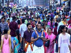 தீபாவளி பண்டிகை நெருங்கிவிட்டது; புத்தாடை எடுக்க மக்கள் வெள்ளமாய் காட்சியளிக்கும் மதுரை