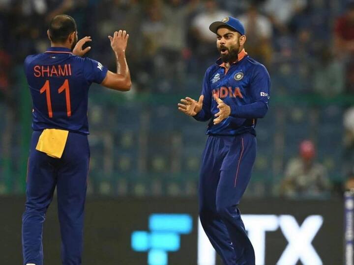 19.5: पाचव्या चेंडूवर मोहम्मद शामीनं जोश इंग्लिशला क्लीन बोल्ड केलं.