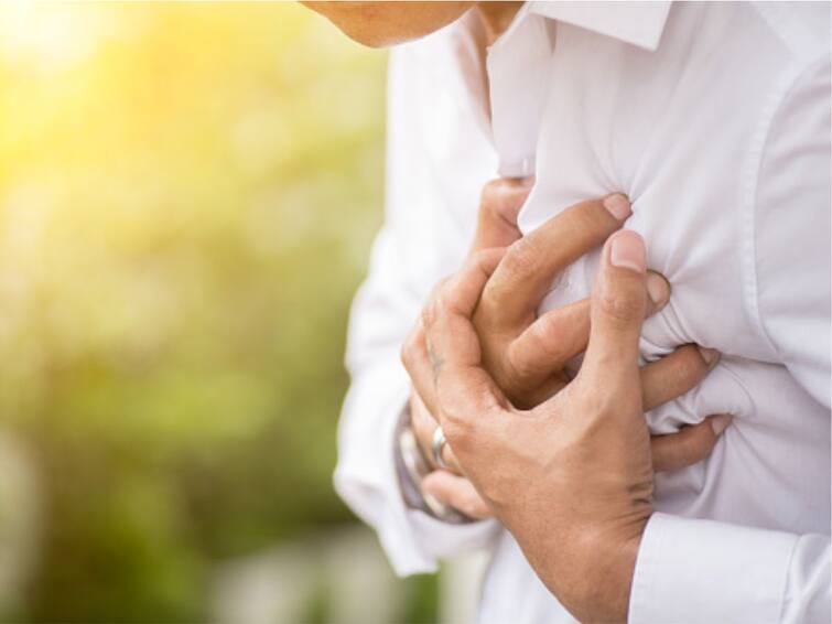 Chest Pain Is Not A Sign Of Heart Attack Always. Here Is How To Spot The Difference Chest Pain Is Not A Sign Of Heart Attack Always. Here Is How To Spot The Difference