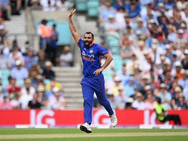 19.6: अखेरच्या चेंडूवर मोहम्मद शामीनं उत्कृष्ट एक यॉर्कर टाकून केन रिचर्डसनला मैदानाबाहेरचा रस्ता दाखवत भारताला विजय मिळवून दिला.