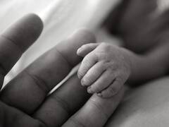 Pune Crime News : आई अन् आजीने मिळून 17 वर्षीय लेकीची घरातच केली प्रसुती; बाळ फेकून दिलं; पुण्यातील धक्कादायक प्रकार