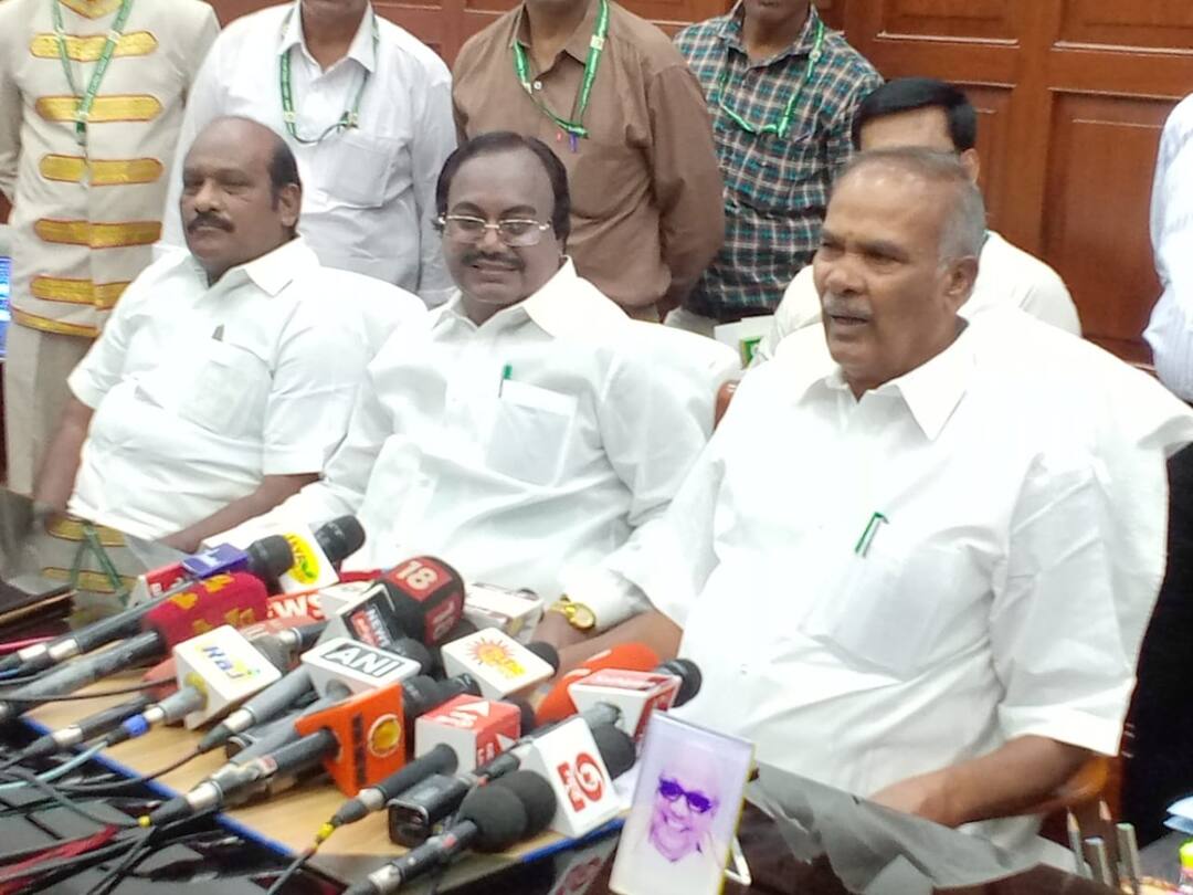TN Assembly: ” எதிர்க்கட்சித் துணைத் தலைவர் இருக்கை குறித்து ஈபிஎஸ் கேள்வி எழுப்பினால்”... சபாநாயகர் அப்பாவு கொடுத்த விளக்கம்!
