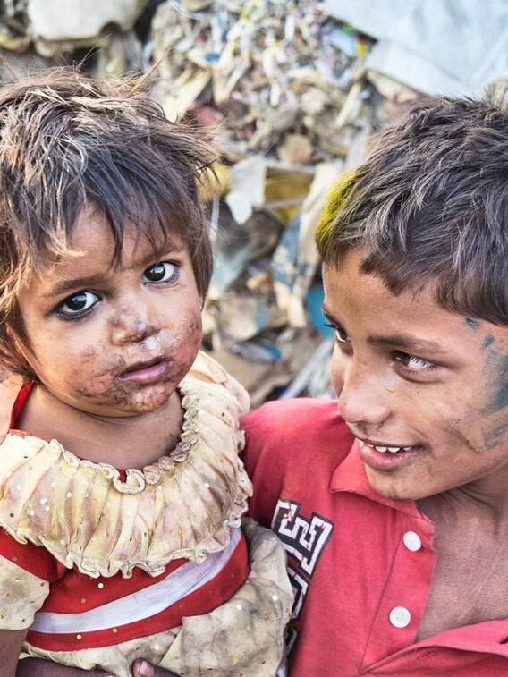 வறுமையில் வாடுகிறதா இந்தியா?