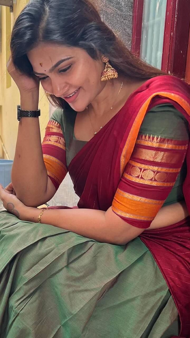 அன்று முதல், மைனா நந்தினி என்றே அவரை ரசிகர்கள் அன்புடன் அழைத்து வருகின்றனர்