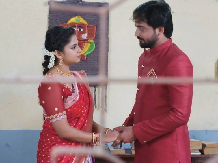 Guppedanta Manasu Serial October 17th Episode 583 Written Update Today Episode Guppedanta Manasu October 17th: మేడమ్ తన ప్రాధాన్యత అనేసిన వసు, ఇంప్రెస్ అయిపోయిన ఇగో మాస్టర్- జగతి తరపున క్షమాపణ అడిగిన రిషి