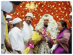 Balakrishna: నవాబ్ గెట‌ప్‌లో బాలయ్య - అభిమాని కూతురి పెళ్లిలో సందడి!