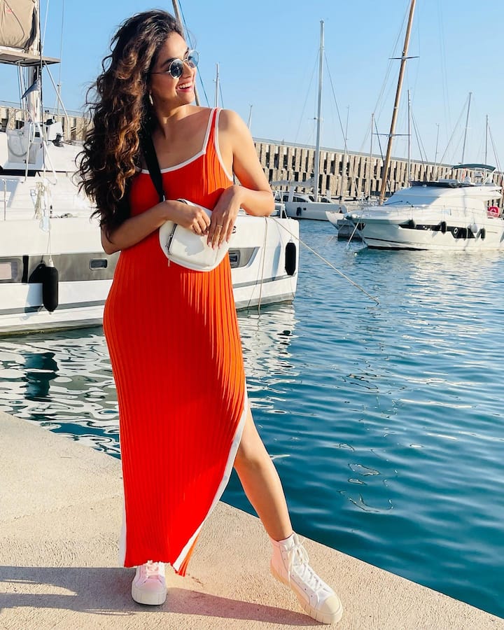 కీర్తి సురేష్ అందమైన ఫోటోలు  -Image credit: Keerthy Suresh/Instagram