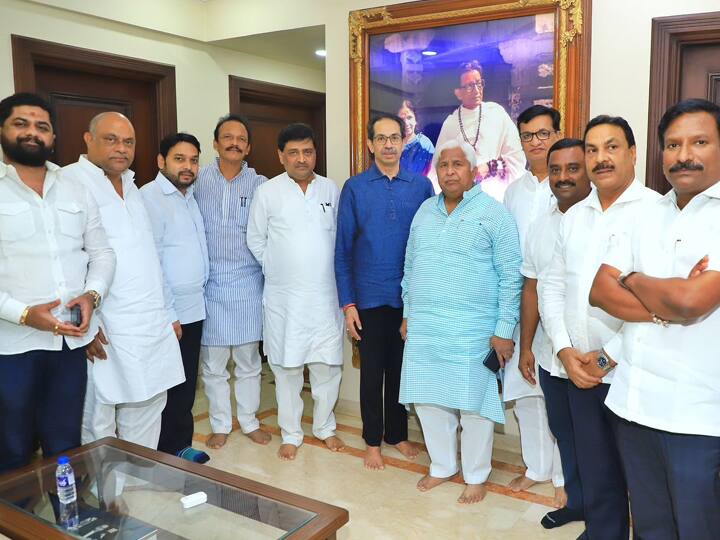 Maharashtra Congress Delegation met Uddhav Thackeray and invited join Bharat Jodo Yatra Maharashtra: कांग्रेस नेताओं ने  उद्धव ठाकरे से की मुलाकात, भारत जोड़ो यात्रा में शामिल होने का दिया न्योता