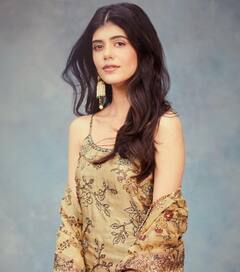 PHOTO: संजना संघीची हटके स्टाईल, नव्या फोटोत दिसतेय खास!