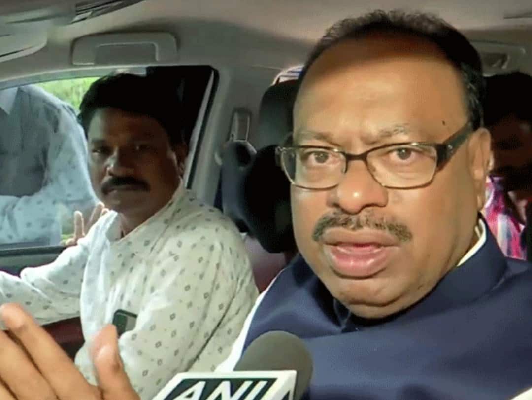 Andheri (E) Bypoll: BJP Withdraws Nomination After Uddhav's Sena Candidate Rutuja Latke Gets MNS, Shinde Group Support Andheri (E) Bypoll: BJP Withdraws Nomination After Uddhav's Sena Candidate Rutuja Latke Gets MNS, Shinde Group Support Andheri (E) Bypoll: BJP Withdraws Nomination After Uddhav's Sena Candidate Rutuja Latke Gets MNS, Shinde Group Support