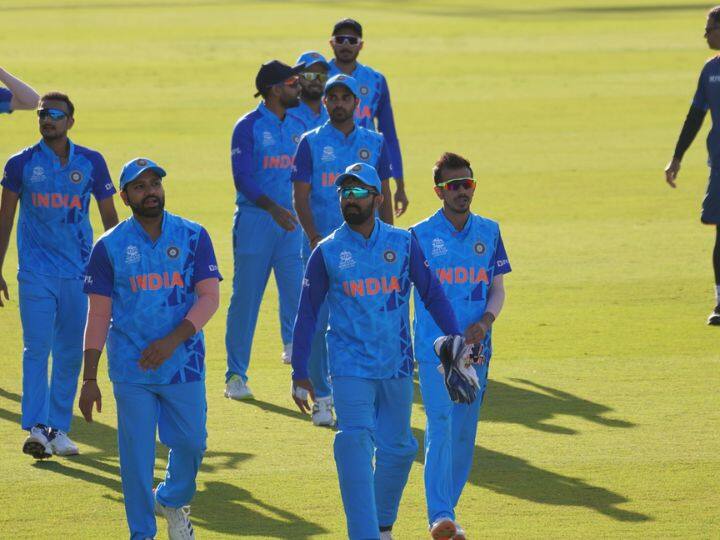 187 धावा करण्यासाठी मैदानात आलेल्या ऑस्ट्रेलियाचे सलामीवीर मिचेल मार्श आणि आरॉन फिंच यांनी कमाल सुरुवात केली. 35 धावा करुन मार्श बाद झाला.