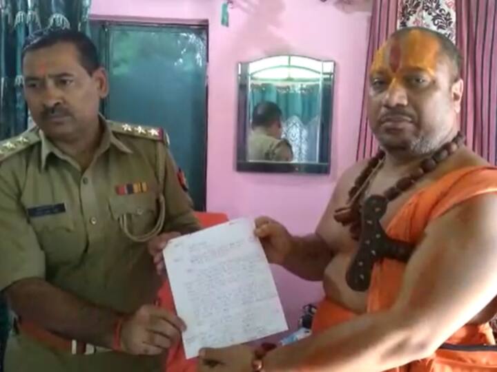 Adipurush Controversy Paramhans Acharya give complaint against adipurush film in Ayodhya Kotwali in UP ann Adipurush Controversy: अयोध्या में भी फिल्म 'आदिपुरुष' का विरोध, परमहंस आचार्य ने पुलिस को दी तहरीर