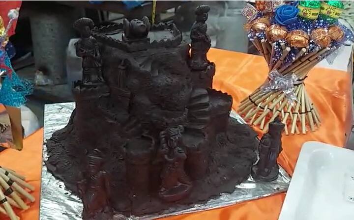 या यंदा पुणेकर मात्र चॉकलेट फटाक्याच्या प्रेमात पडले आहे.