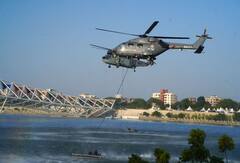 DefExpo 2022: સાબરમતી નદીમાં યોજાઈ રહેલા દિલધડક ઓપરેશનની 10 રોમાંચક તસવીરો