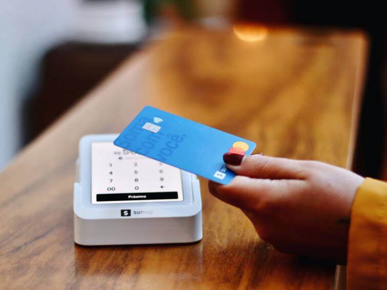 Credit Card: क्रेडिट कार्ड का करें ऐसे इस्तेमाल, कभी नहीं होगी परेशानी advantages of Credit card management and usable tips know how to use it properly Credit Card: क्रेडिट कार्ड का करें ऐसे इस्तेमाल, कभी नहीं होगी परेशानी