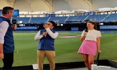 IND vs AUS: ਟੀਮ ਇੰਡੀਆ ਦੇ ਅਭਿਆਸ ਮੈਚ 'ਚ ਇਸ ਮਹਿਲਾ ਐਂਕਰ ਨੇ ਲਾਇਆ ਗਲੈਮਰ ਦਾ ਤੜਕਾ, ਖੂਬਸੂਰਤੀ ਦੇਖ ਤੁਸੀਂ ਵੀ ਹਾਰ ਜਾਵੋਗੇ ਦਿਲ!