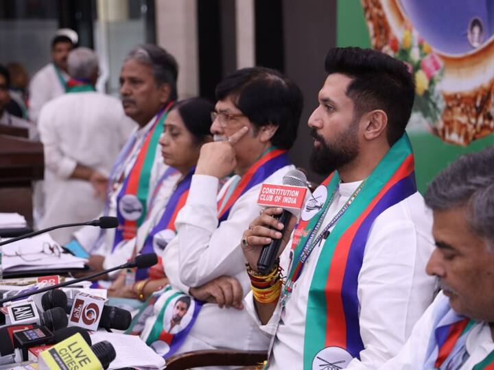 Gujarat Assembly elections LJP Ram Vilas President Chirag Paswan decided to field his candidate Gujarat Assembly Election: गुजरात विधानसभा चुनाव में LJP (रामविलास) की एंट्री, चिराग पासवान ने की ये बड़ी घोषणा