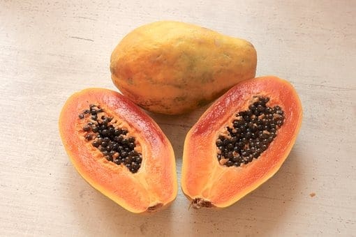 Papaya Benefits: ত্বক হোক বা চুল, যত্ন নিতে অনেকেই নানা উপায় ব্যবহার করে থাকেন। এবার পেঁপে ব্যবহারে মিলতে পারে ফল।