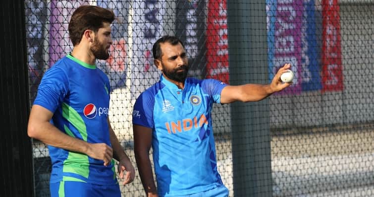 ICC T20 World Cup 2022 Mohammed Shami shares tips to Shaheen Shah Afridi on seam position T20 World Cup 2022: বিশ্বকাপের আগে চিরপ্রতিদ্বন্দ্বী পাকিস্তানের সেরা পেসারকে পরামর্শ শামির