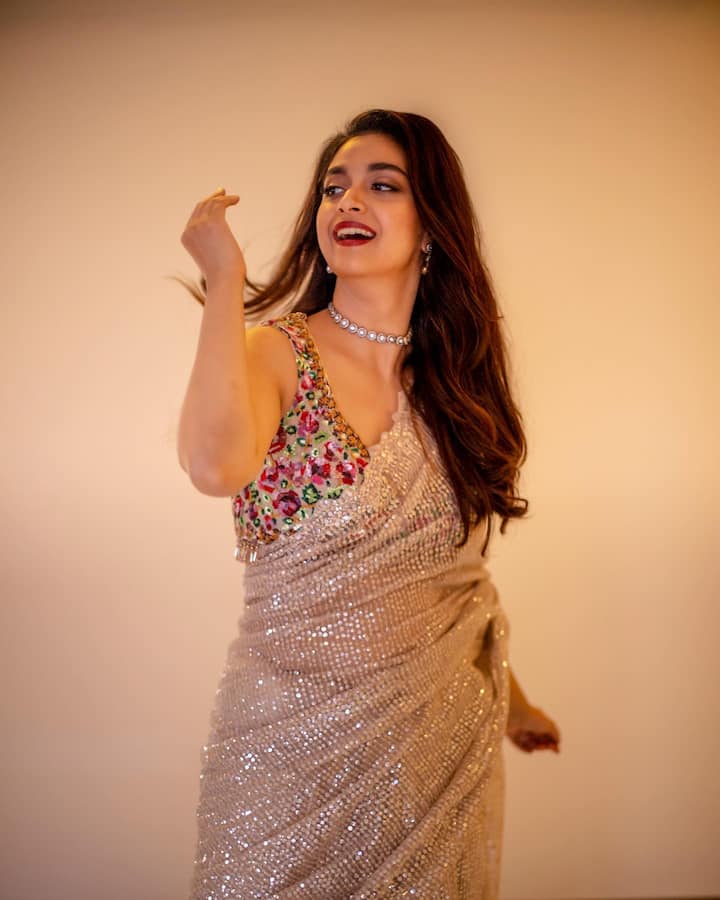 తమిళ, తెలుగు, మళయాళం సినిమాల్లో ఆమె రాణిస్తోంది. -Image credit: Keerthy Suresh/Instagram