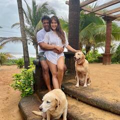 Kim Sharma-Leander Paes: लिएंडर पेस से बेइंतहा प्यार करती हैं किम शर्मा, देखिए दोनों की रोमांटिक तस्वीरें