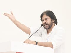 Pawan Kalyan: చెప్పుతో పళ్లు రాలగొడతానంటున్న పవన్ కల్యాణ్, ఎవరినంటే?