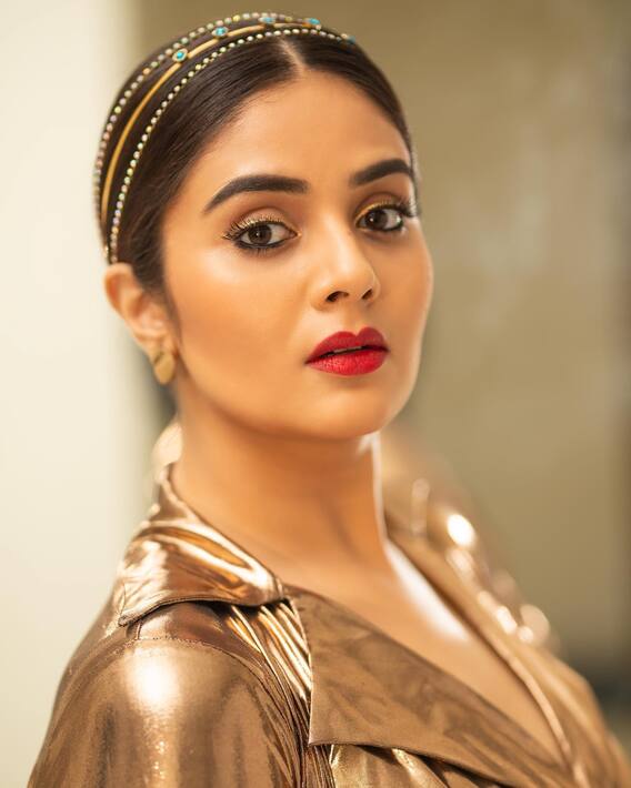 Sreemukhi: శ్రీముఖి ముందు బాలీవుడ్ హీరోయిన్లు కూడా పనికిరారేమో