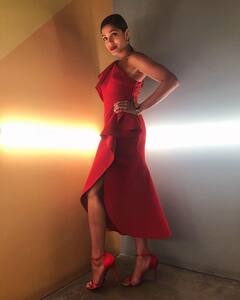 Freida Pinto: પોતાના પ્રથમ કો-સ્ટાર સાથે છ વર્ષ સુધી ડેટિંગ કર્યું, જાણો ફ્રિડા પિન્ટોની લવ લાઇફ વિશે